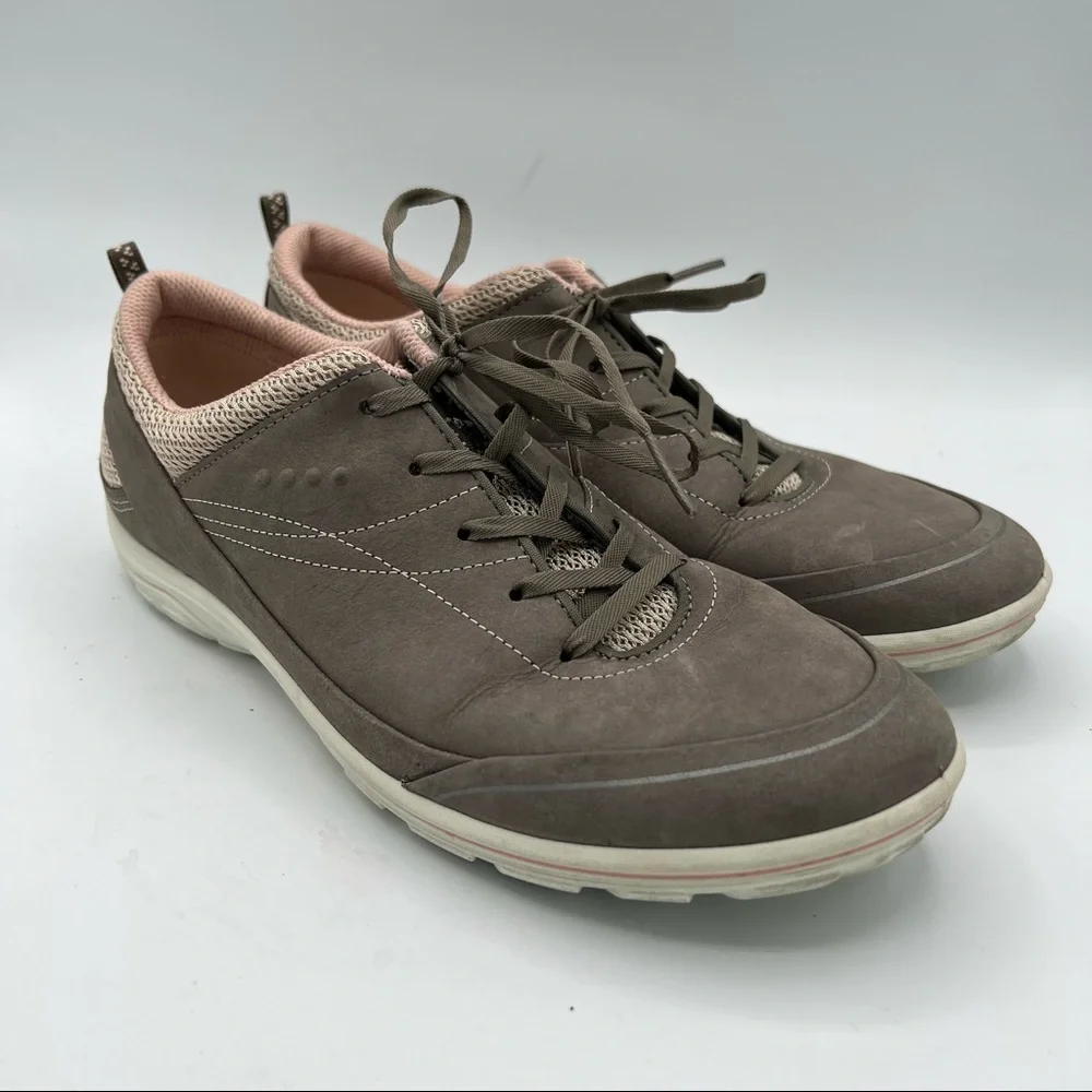 ECCO‎ Women's Casual Sneakers 7 7.5 M 38 Gray Taupe Suede Pink Leather Shoes EUC